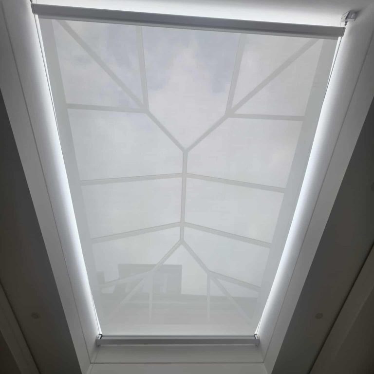 Made to measure dry contact motorised skylight blind Made to measure motorised dry contact roof lantern blind integrated into AV home system